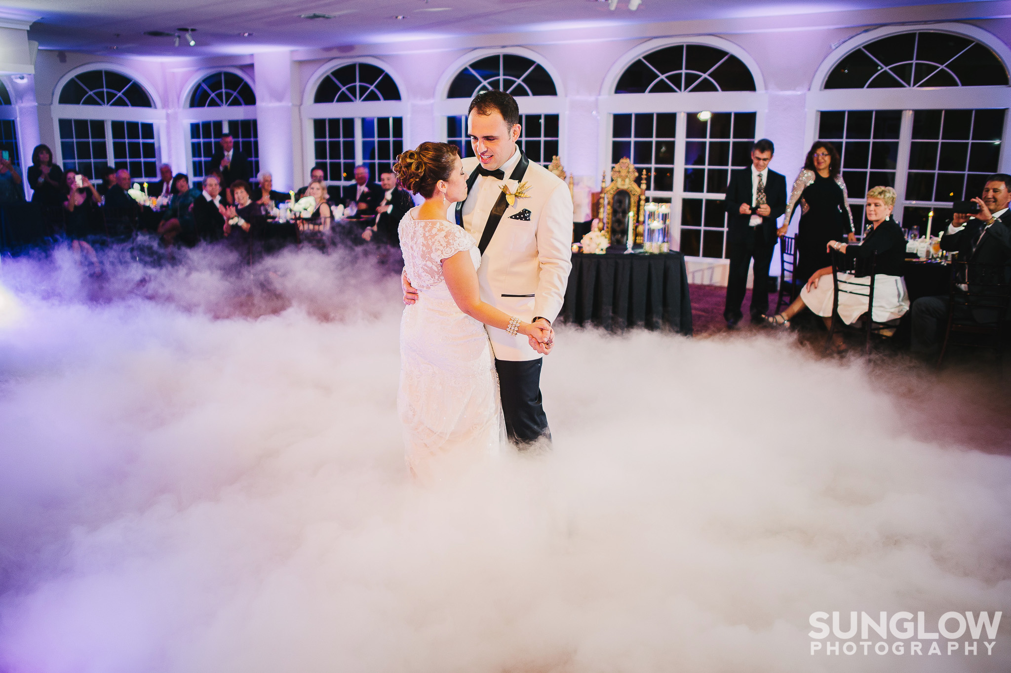 ‪#Dancingonacloud #Weddinguplighting #WeddingDJ #Tampauplighting #TampaDJ #MichaelAnthonyProductions #Weddingspecialeffects #Sunglowphotography #Glenlakescountryclub‬