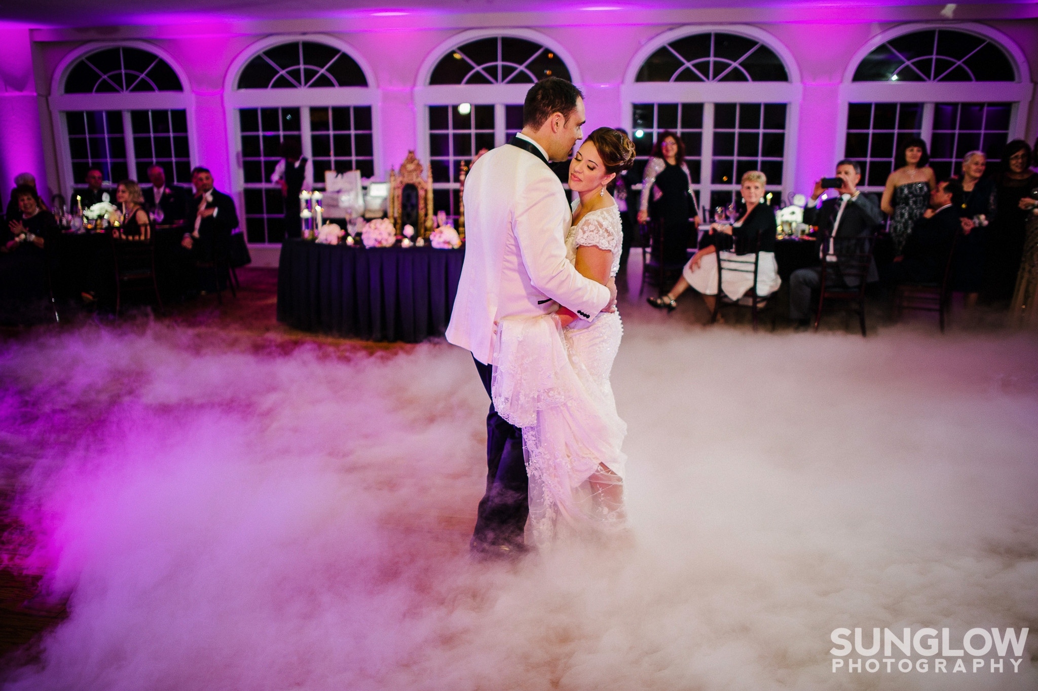 ‪#Dancingonacloud #Weddinguplighting #WeddingDJ #Tampauplighting #TampaDJ #MichaelAnthonyProductions #Weddingspecialeffects #Sunglowphotography #Glenlakescountryclub‬
